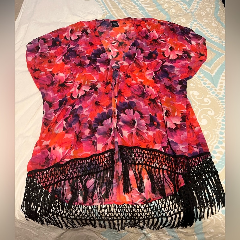 NWOT Colorful fringe kimono
